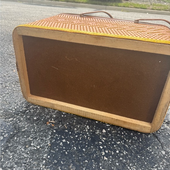 Redmon Picnic Basket  Wood Lid w/ metal Handles MCM - Picture 11 of 15